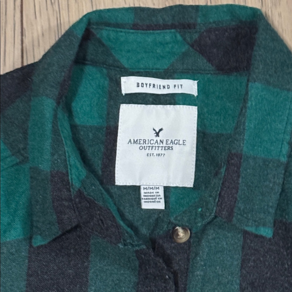 American Eagle Outfitters Boyfriend Fit Green and Black Button Down Women’s M - Picture 3 of 9